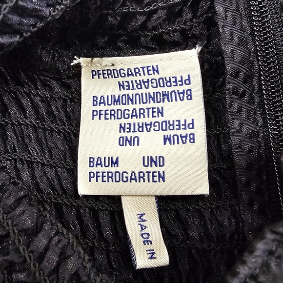 Baum und Pferdgarten Blouse Women's Size Large Black Tiered Ruffled Crop Sleeves - Picture 10 of 15